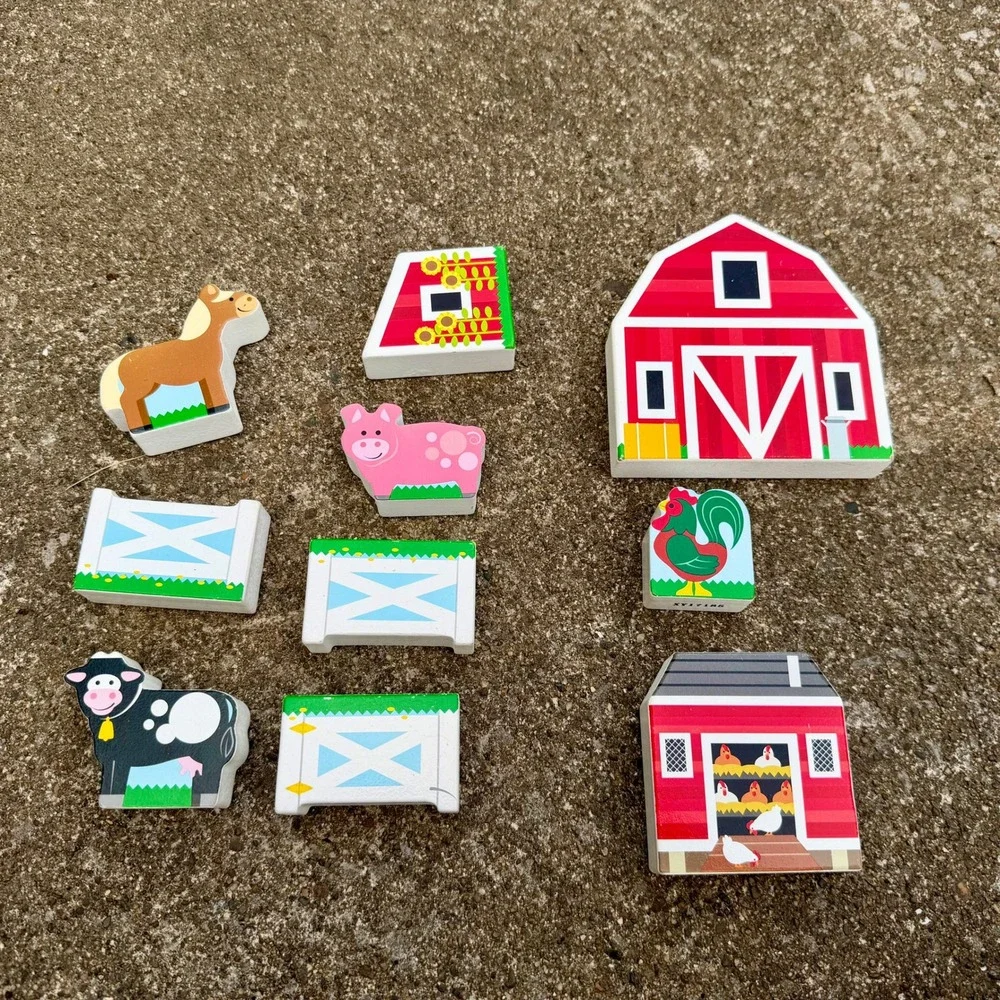 Melissa & Doug Wooden Farm Animals Play Set Barn Chicken Coop Cow Horse Pig 9pc